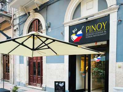 Da poco pi� di un anno � aperto in via Abbrescia il primo ristorante filippino di Bari: si tratta di Pinoy, nato dall�idea del cuoco Melvin e di suo cugino Alex (foto della pagina Fb "Pinoy")